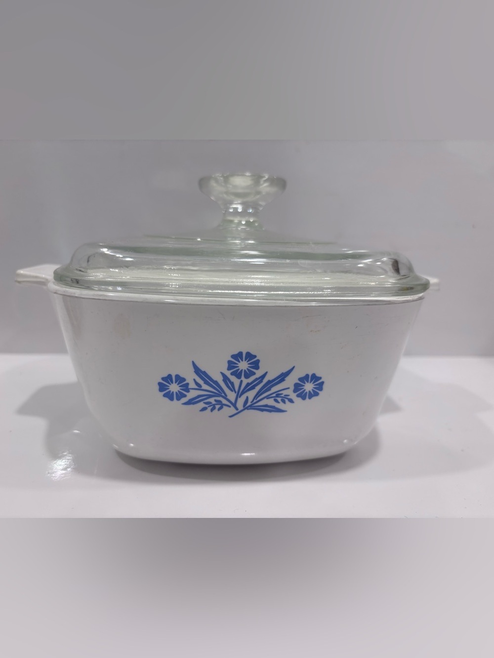 corning ware blue cornflower casserole with lid 1qt 7”